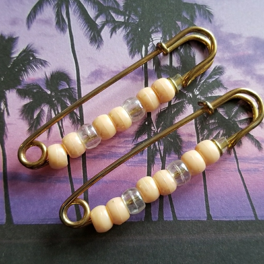 Two vintage kilt pins gold tone peach beads brooch